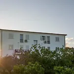 Charming Baia Marina With Stunning Views 1br אורוסיי